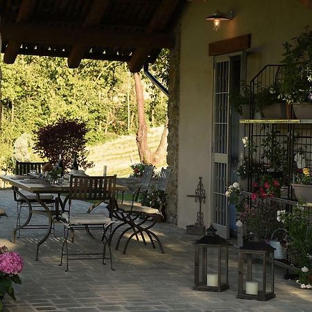 La Casetta Cerretto Langhe ภายนอก รูปภาพ