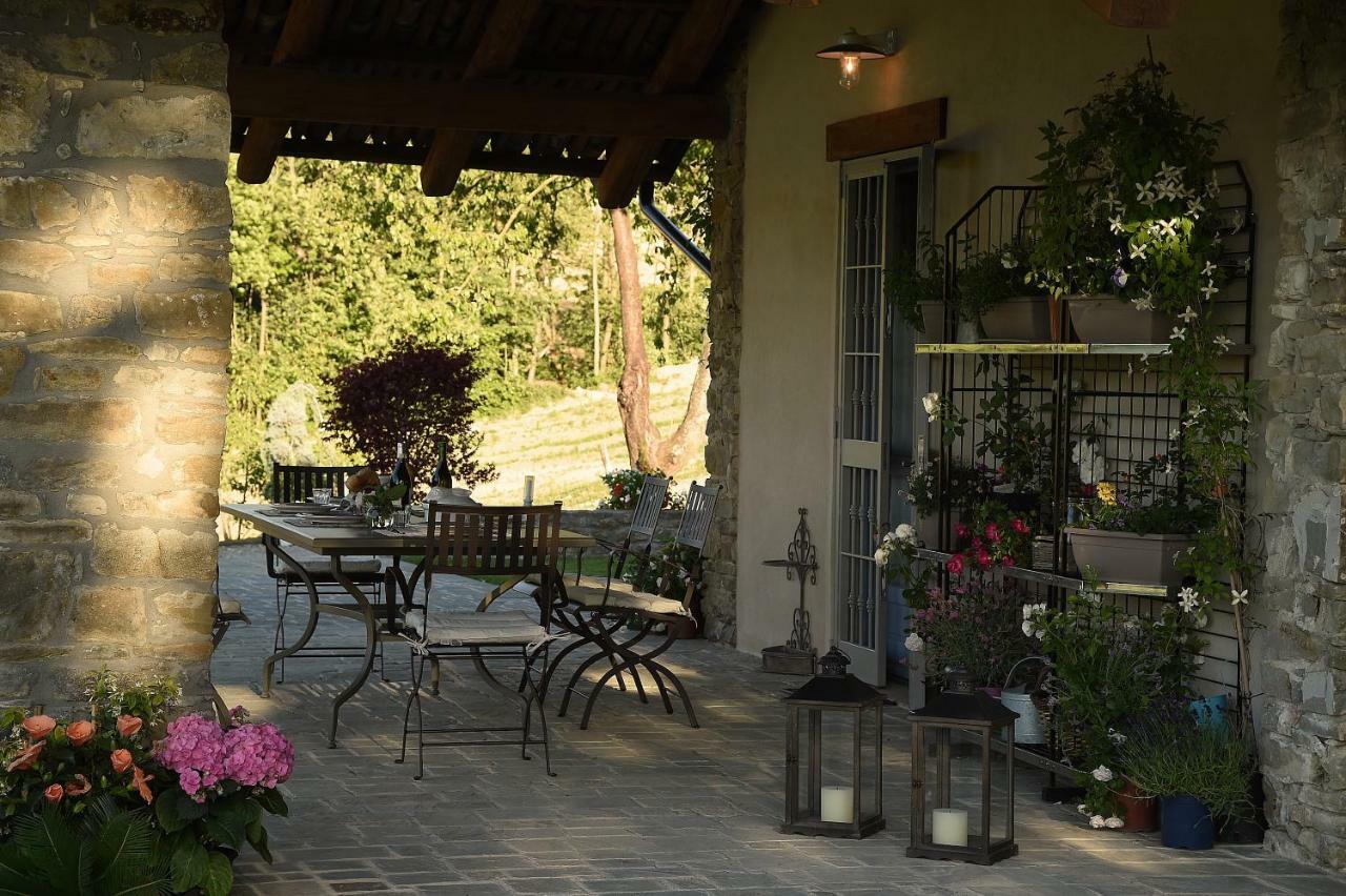 La Casetta Cerretto Langhe ภายนอก รูปภาพ